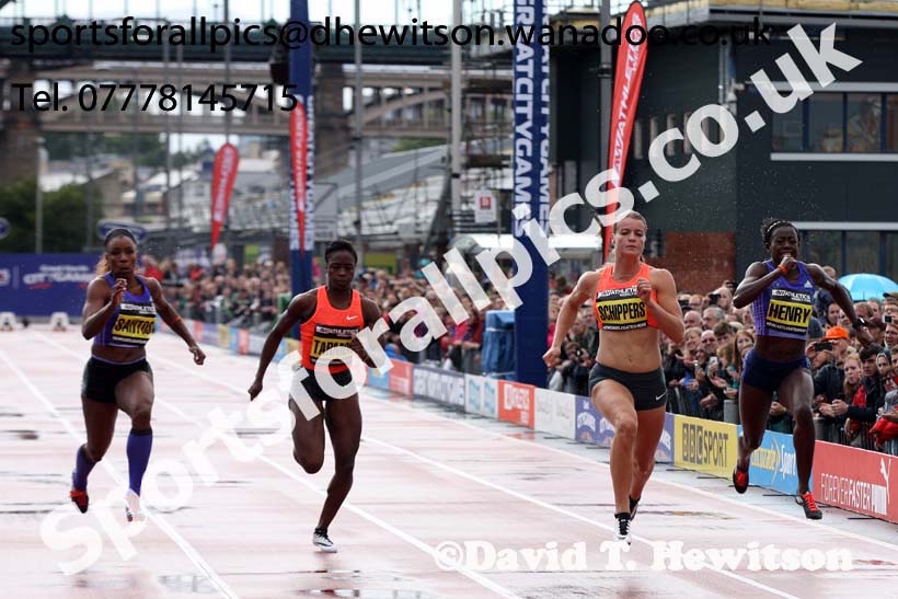 Dafne Schippers wins the 100 metres, Great North CityGames. Photo: David T. Hewitson/Sports for All Pics